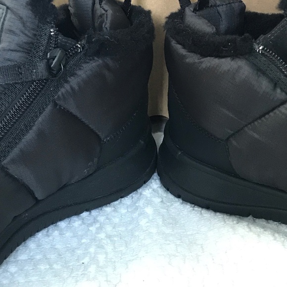 UGG LAKESIDER ZIP PUFF - Picture 9 of 12